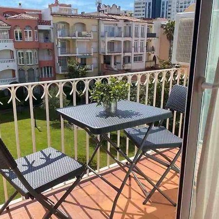 Apartamento Para 4 Personas A 200 M De La Playa. Leilighet Empuriabrava Eksteriør bilde